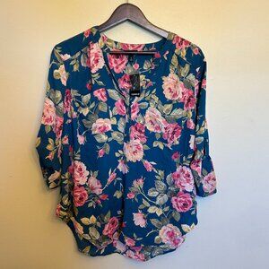 NWT Torrid Women's Pullover 3/4 Sleeve Blouse Steph Roses Floral Blue Size Large